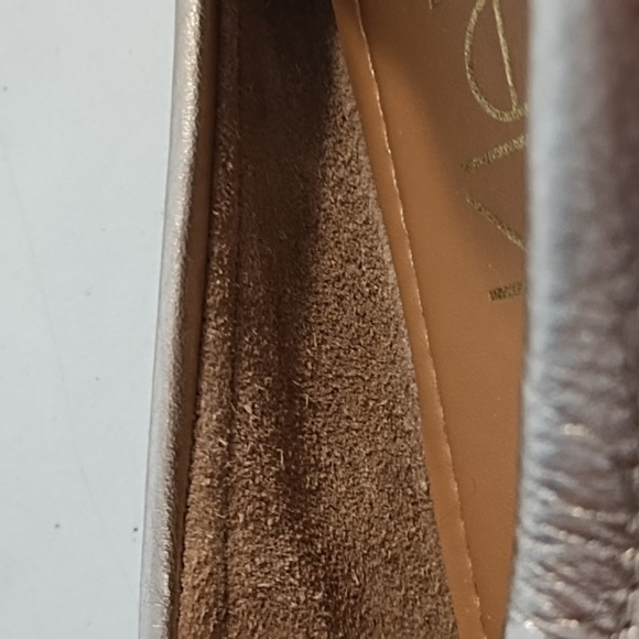 Calvin Klein Gold Pebbled Leather Comfort Loafer Shoe 7.5 Gold Metal Logo Accent - Picture 8 of 12